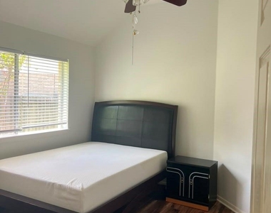 5523 Waverdale Court - Photo Thumbnail 24