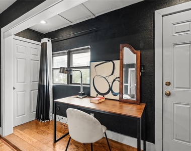 3312-2 Greenbriar Drive - Photo Thumbnail 1