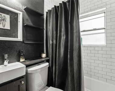 3312-2 Greenbriar Drive - Photo Thumbnail 10