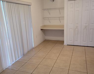 4615 Elena Way - Photo Thumbnail 15