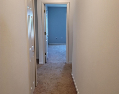 4615 Elena Way - Photo Thumbnail 12