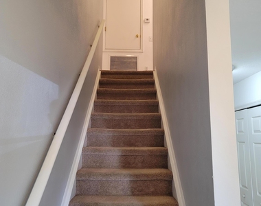 4615 Elena Way - Photo Thumbnail 2