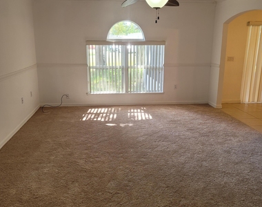 4615 Elena Way - Photo Thumbnail 14