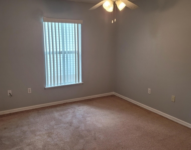 4615 Elena Way - Photo Thumbnail 6