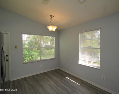 220 Tipton Road Sw - Photo Thumbnail 4