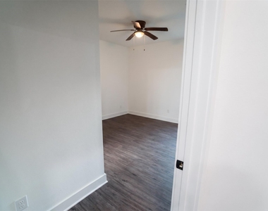 5838 Beldart Street - Photo Thumbnail 13