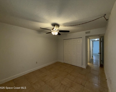 1554 University Lane - Photo Thumbnail 6