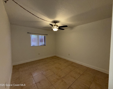 1554 University Lane - Photo Thumbnail 7
