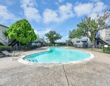 9700 Leawood Boulevard - Photo Thumbnail 29