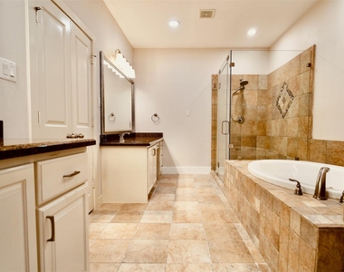 4020 Childress Street - Photo Thumbnail 7