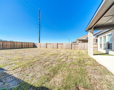 1915 Meadow Trail Drive - Photo Thumbnail 27