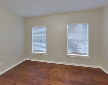 1507 Moon Shadow Court - Photo Thumbnail 8