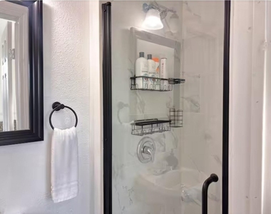 6835 Avenue Q Avenue - Photo Thumbnail 6