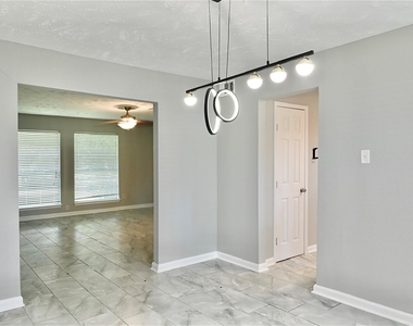 7207 San Pablo Drive - Photo Thumbnail 9
