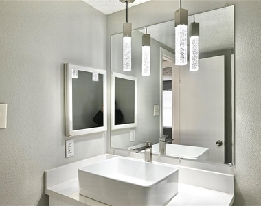 7207 San Pablo Drive - Photo Thumbnail 12