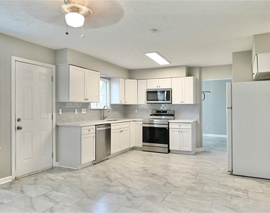 7207 San Pablo Drive - Photo Thumbnail 14