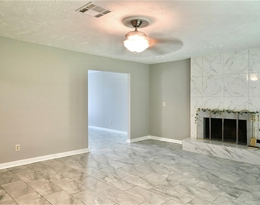 7207 San Pablo Drive - Photo Thumbnail 6