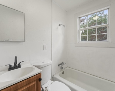 8514 Spaulding Street - Photo Thumbnail 6