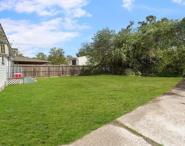 8514 Spaulding Street - Photo Thumbnail 9