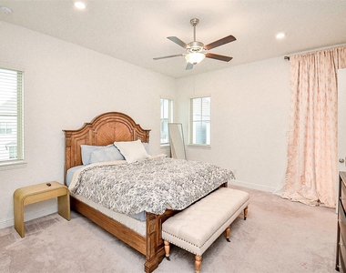 11021 Mikula Drive - Photo Thumbnail 23