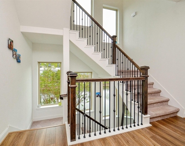 11021 Mikula Drive - Photo Thumbnail 17