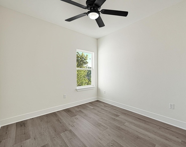 7957 Booker Street - Photo Thumbnail 5