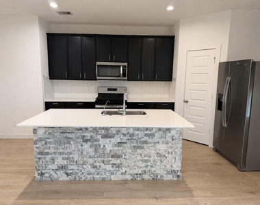 30014 Violet Sky Way - Photo Thumbnail 3