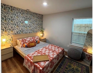 6615 Bacher Street - Photo Thumbnail 8