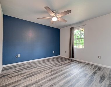15897 Dewberry Lane - Photo Thumbnail 2