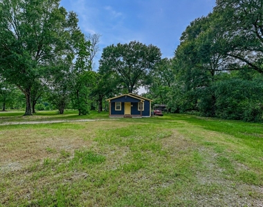 15897 Dewberry Lane - Photo Thumbnail 12