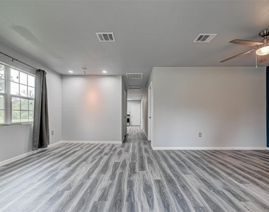 15897 Dewberry Lane - Photo Thumbnail 3