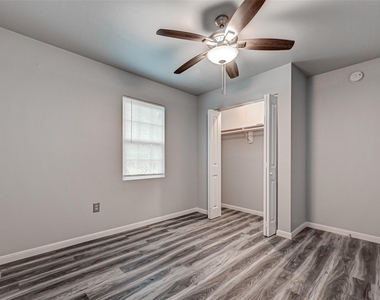 15897 Dewberry Lane - Photo Thumbnail 9