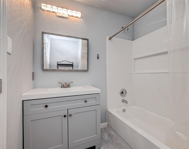 15897 Dewberry Lane - Photo Thumbnail 7