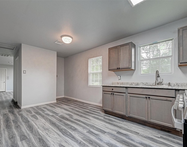 15897 Dewberry Lane - Photo Thumbnail 5