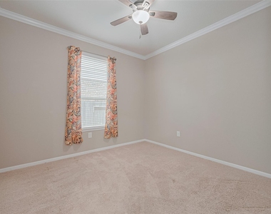 5327 Silver Ledge Drive - Photo Thumbnail 9