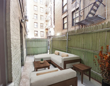 West 11th Street - Photo Thumbnail 8