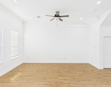 4619 Stassen Street - Photo Thumbnail 2