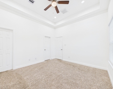 4619 Stassen Street - Photo Thumbnail 13