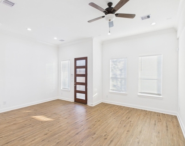 4619 Stassen Street - Photo Thumbnail 3