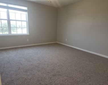 2218 Regatta Lane - Photo Thumbnail 7