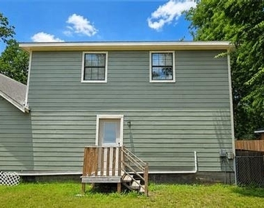 2102 Margaret Ave - Photo Thumbnail 11