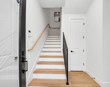 4415 Coke Street - Photo Thumbnail 3