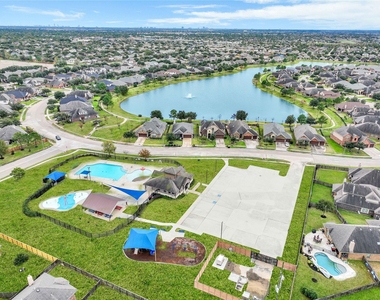 8518 Windy Thicket Lane - Photo Thumbnail 37