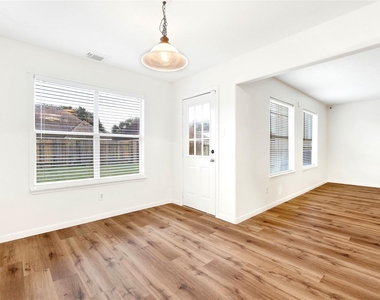8518 Windy Thicket Lane - Photo Thumbnail 13