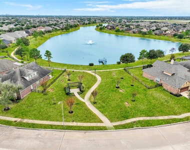 8518 Windy Thicket Lane - Photo Thumbnail 31