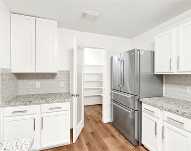 8518 Windy Thicket Lane - Photo Thumbnail 7