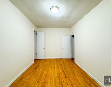 West 13 Street - Photo Thumbnail 2