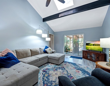 116 W White Willow Circle - Photo Thumbnail 9