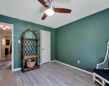 116 W White Willow Circle - Photo Thumbnail 17