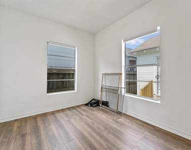 3021 Florida Street - Photo Thumbnail 7